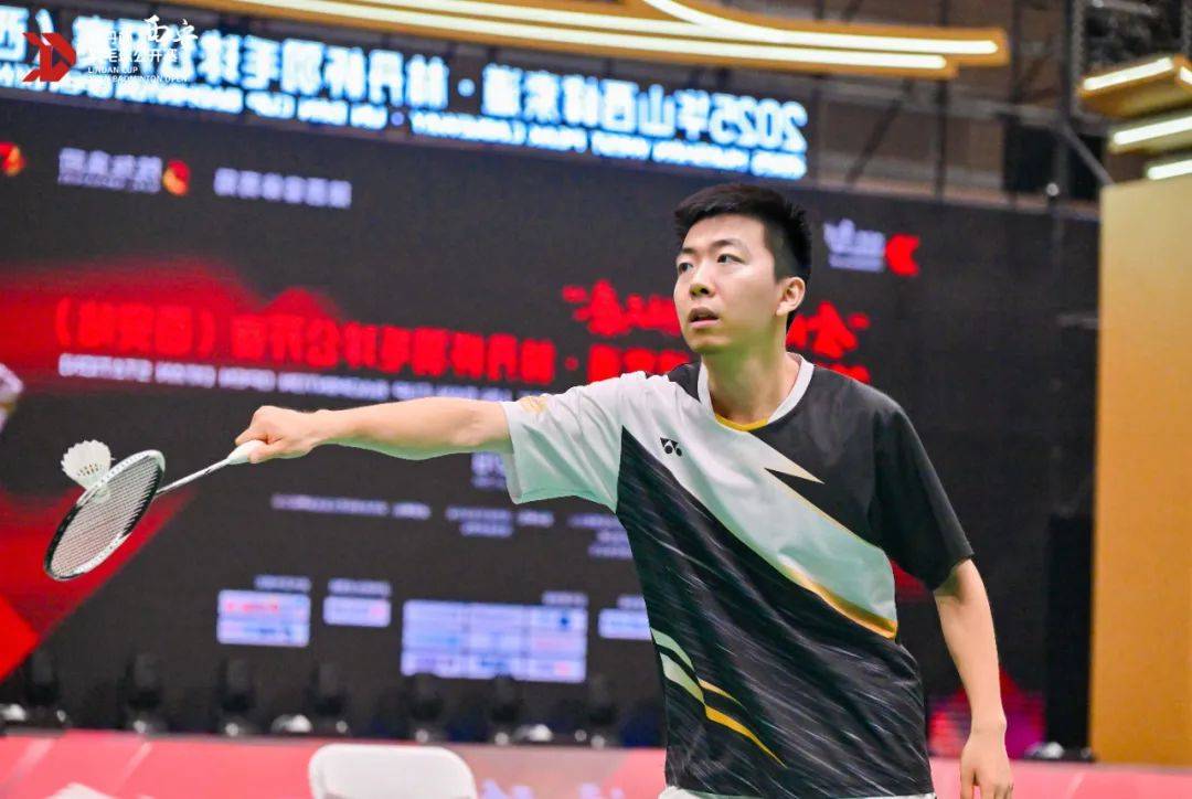 法国羽毛球队鏖战韩国羽毛球队,林丹惊艳世界 法国羽毛球队鏖战韩国羽毛球队,林丹惊艳世界