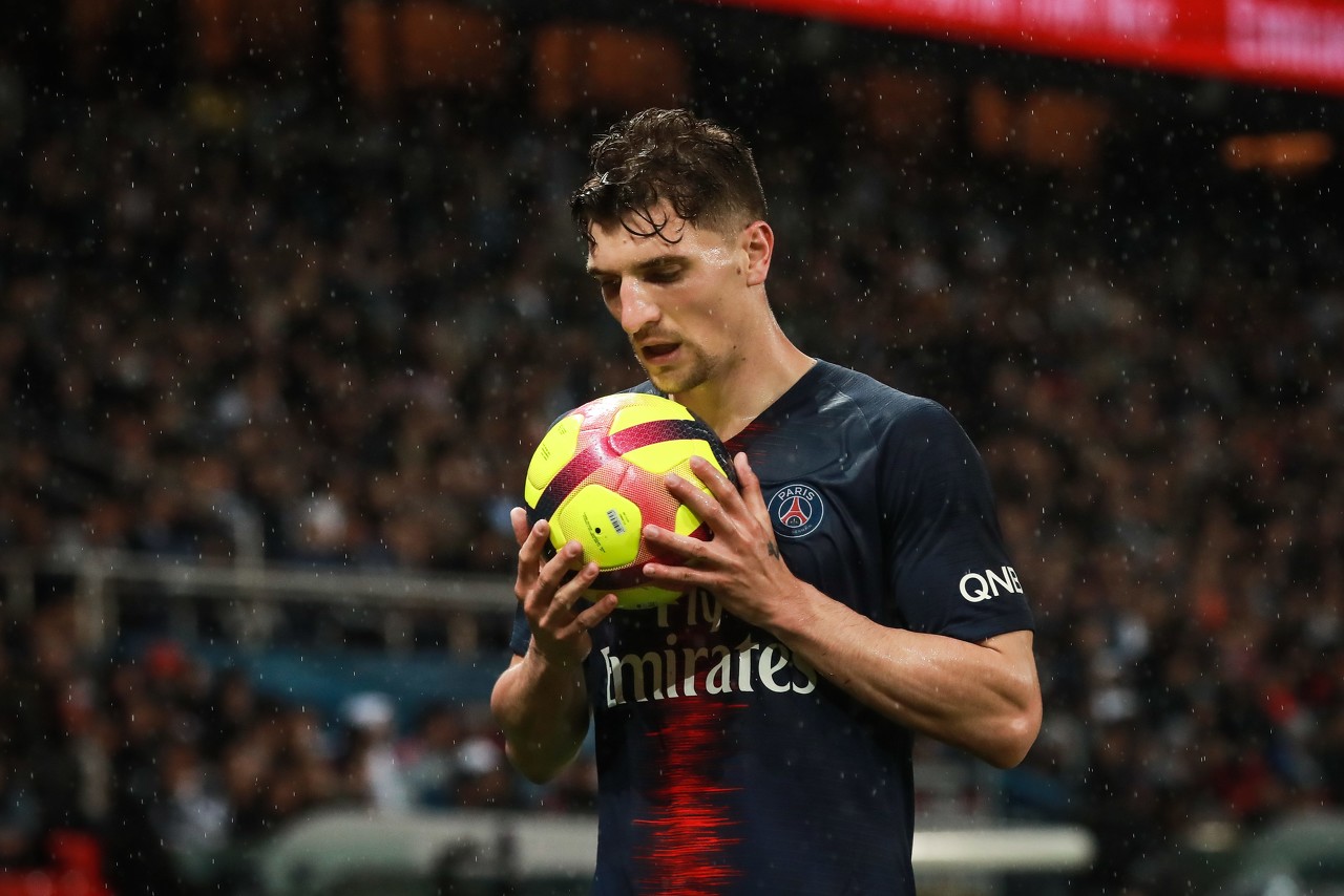 包含比利时横扫巴黎，格纳布里高光表现的词条