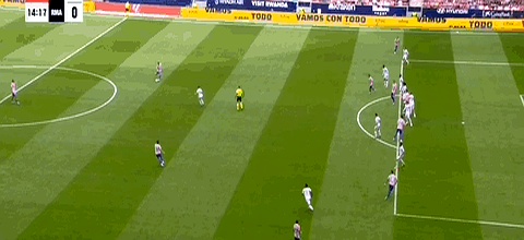 包含皇马后防线突现漏洞：遭对手破门的词条