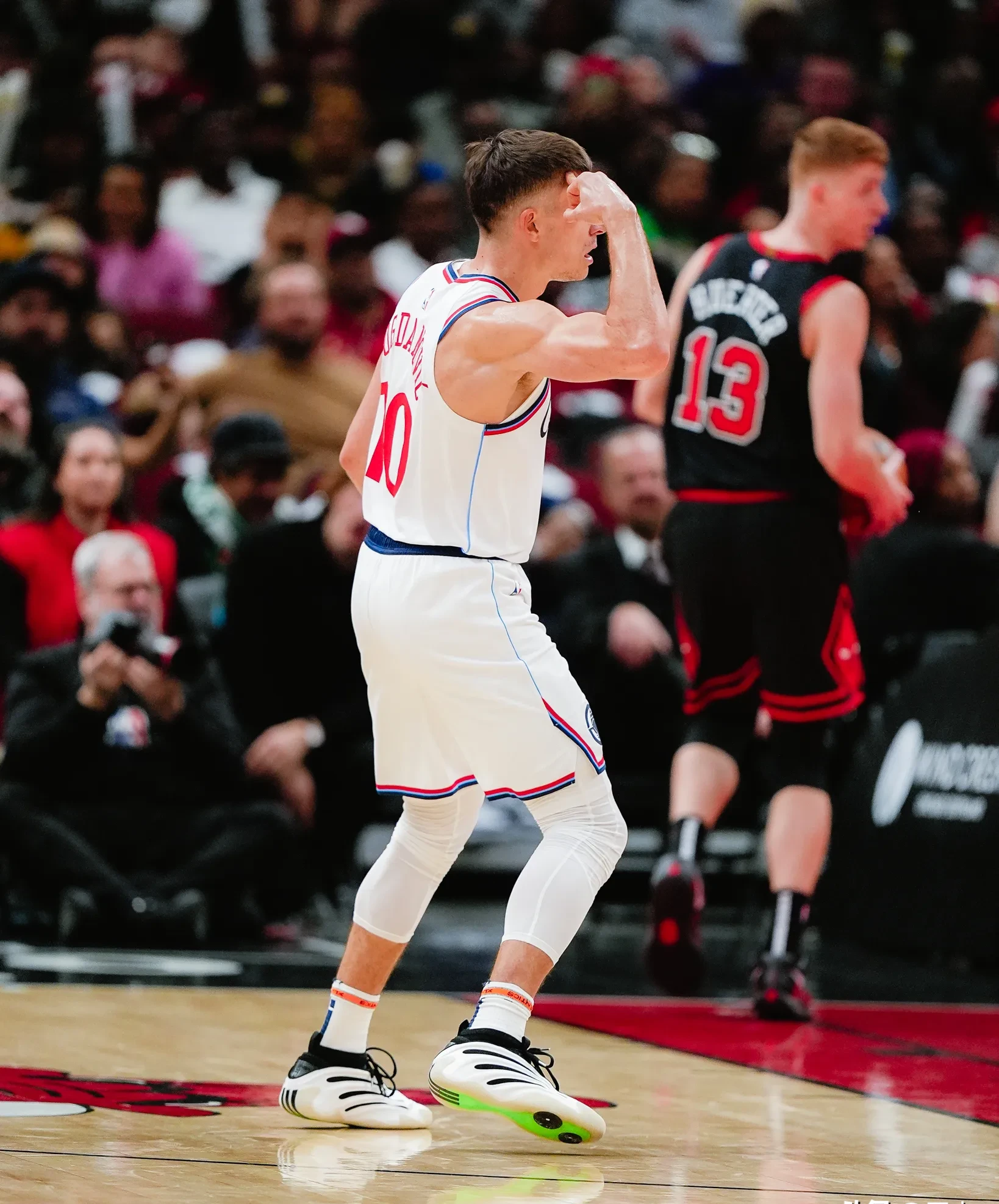 包含快船二当家球员表现不佳，需重新调整状态的词条