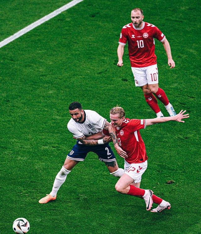 丹麦队在欧锦赛预选赛中获得胜利 丹麦队在欧锦赛预选赛中获得胜利