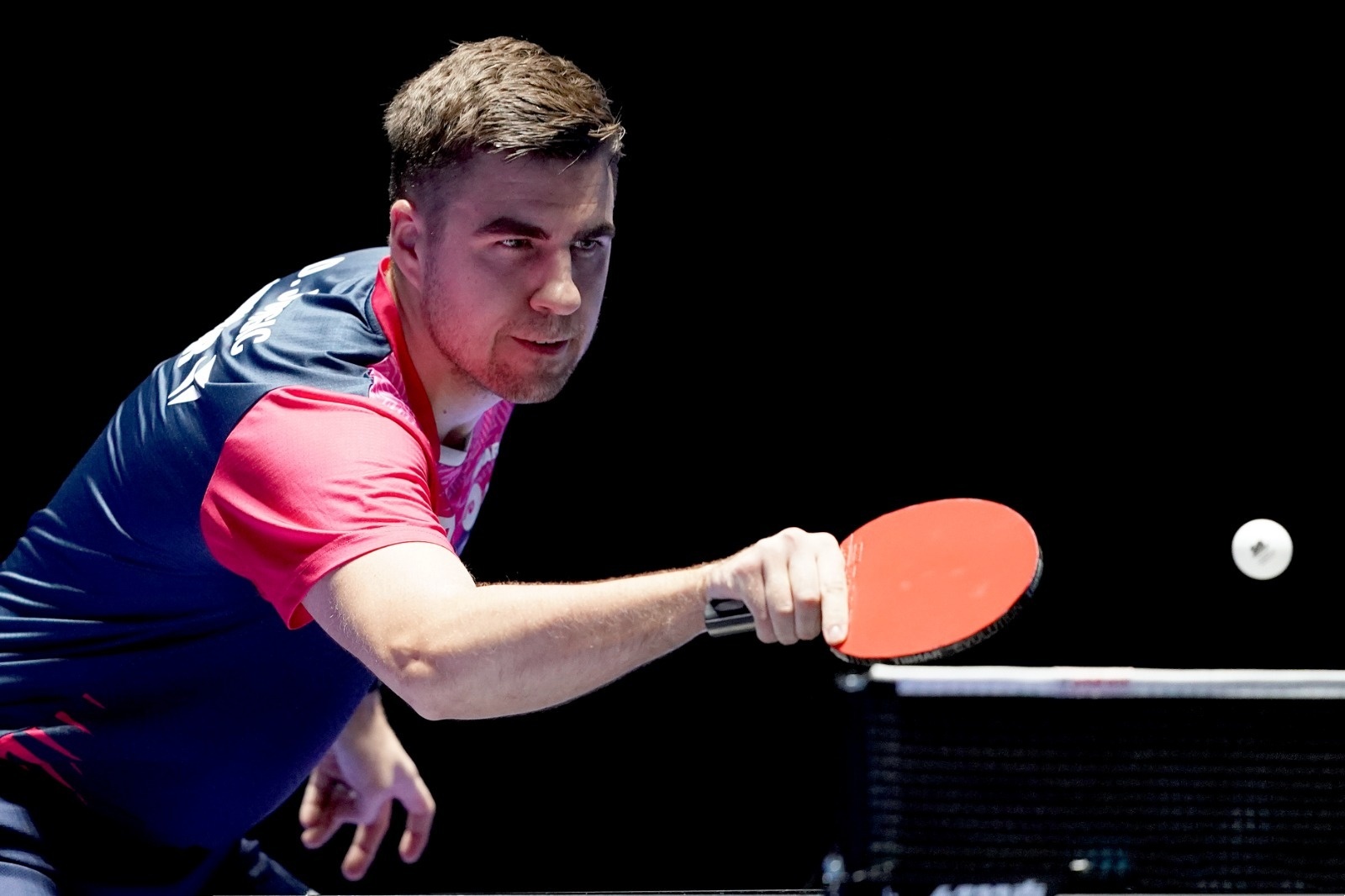 包含阿尔阿赫利队在对阿尔艾因的比赛中表现出色的词条