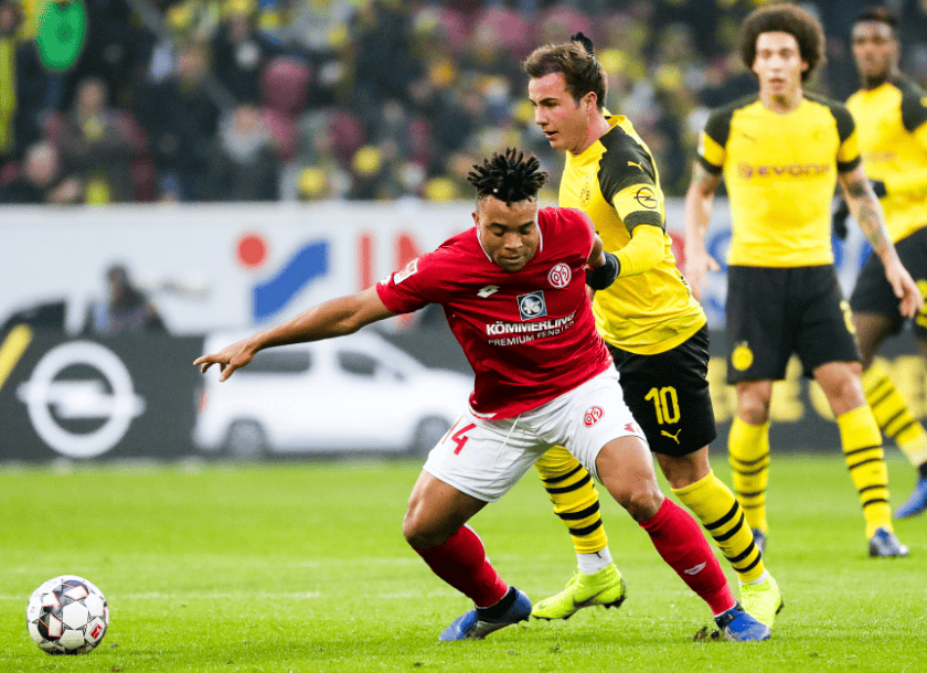 美因茨队队长带领球队取得重要胜利的简单介绍 美因茨队队长带领球队取得重要胜利的简单介绍