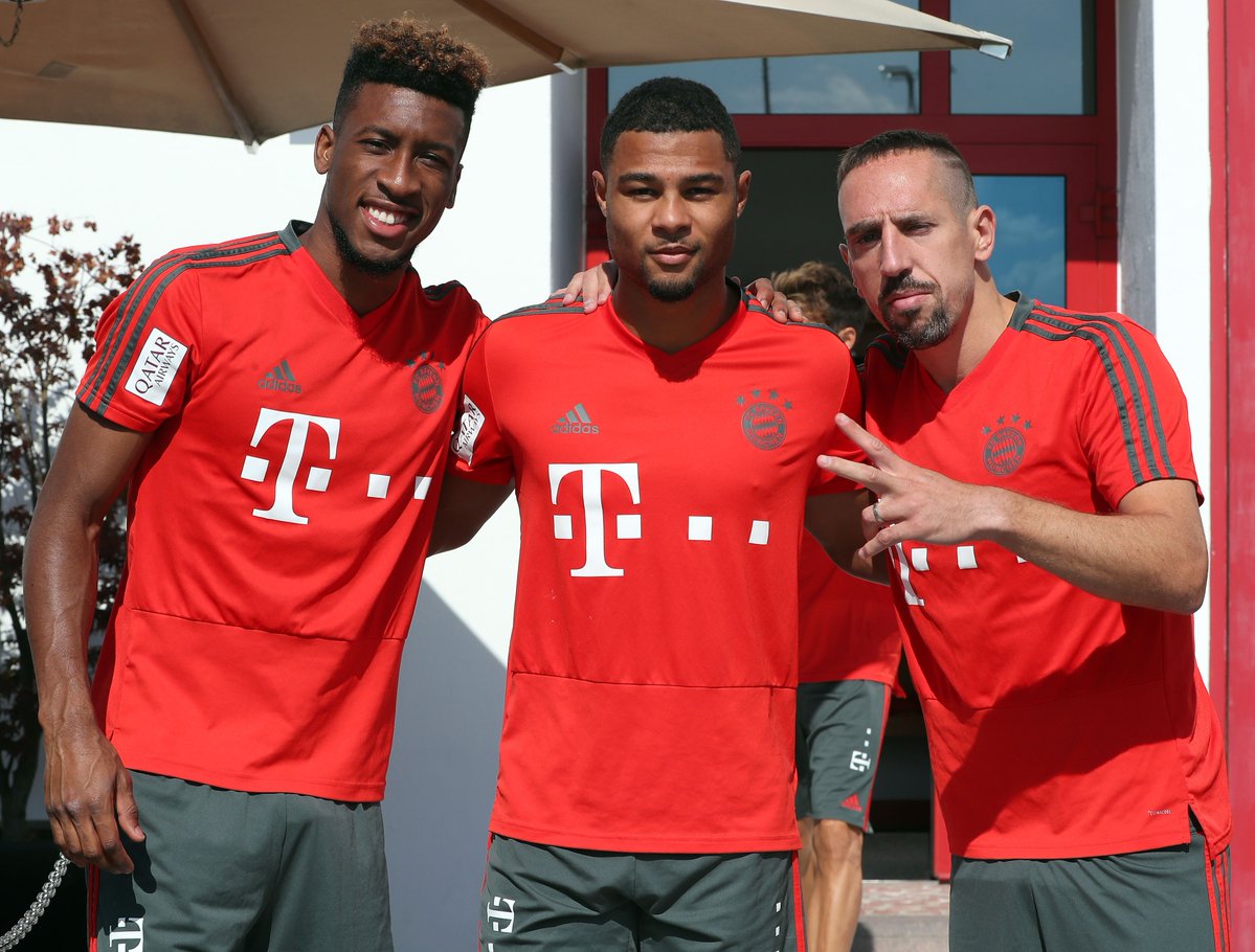 拜仁翻盘巴黎，哈弗茨扛起全队