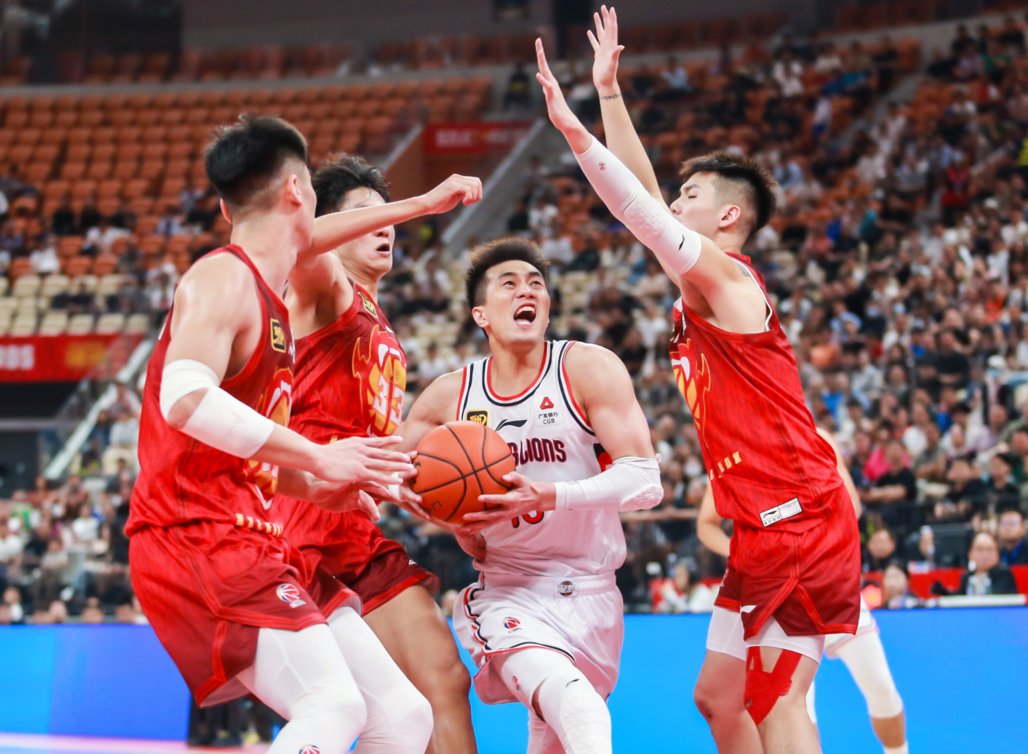 关于篮网绝杀浙江队，郭艾伦惊艳四座的信息