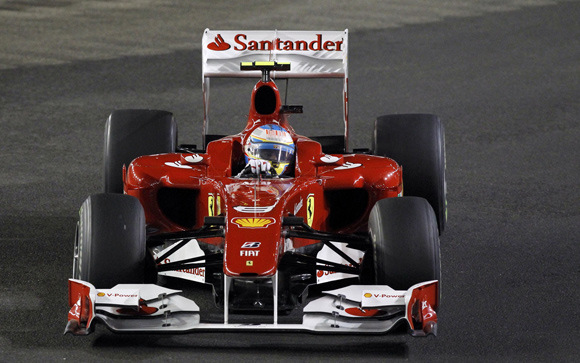 关于梅赛德斯力克红牛车队，阿隆索扛起全队的信息