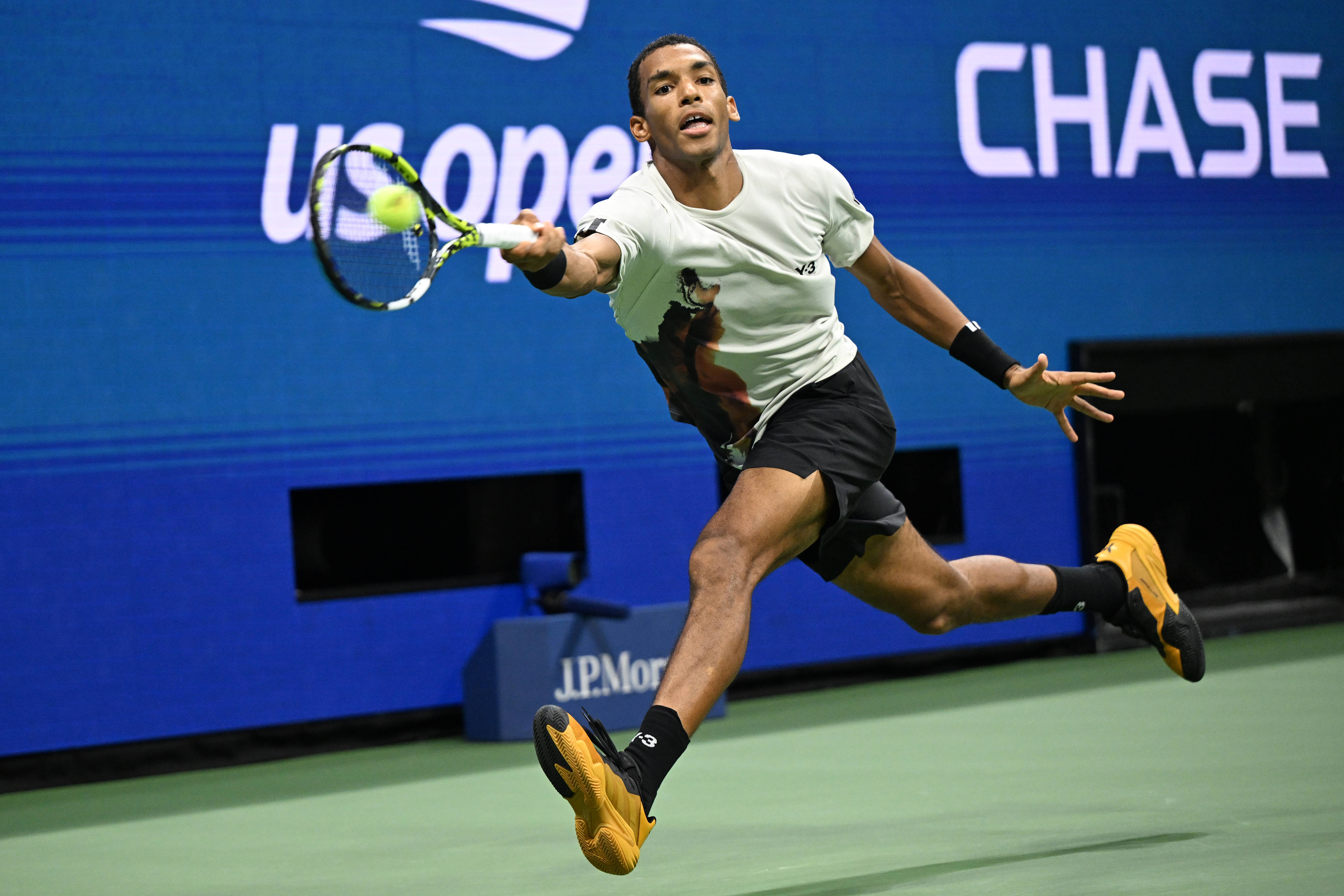 年终总决赛险胜美网，辛纳状态火热