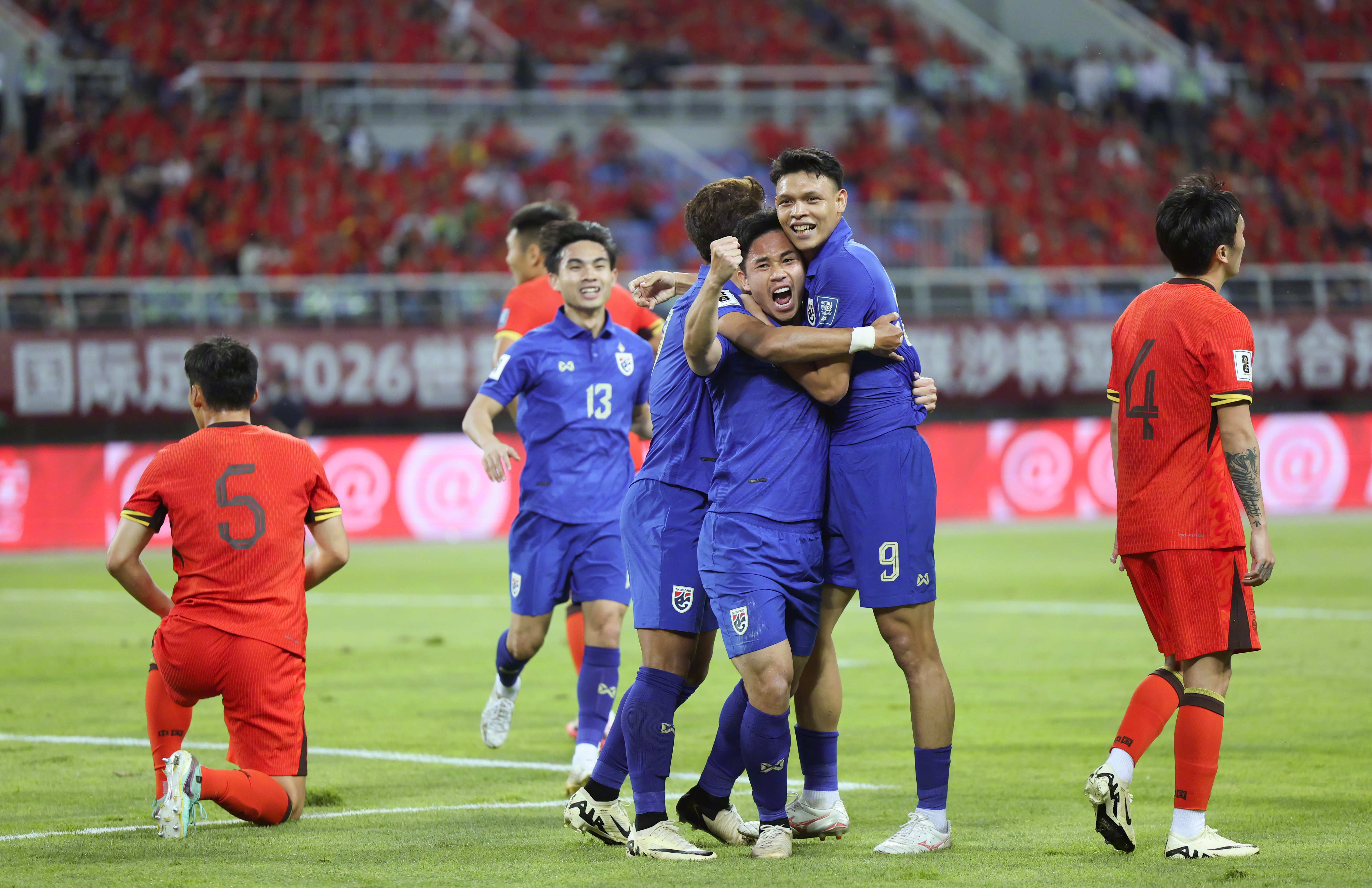 包含泰国队碾压法国队,桃田贤斗点燃赛场的词条 包含泰国队碾压法国队,桃田贤斗点燃赛场的词条