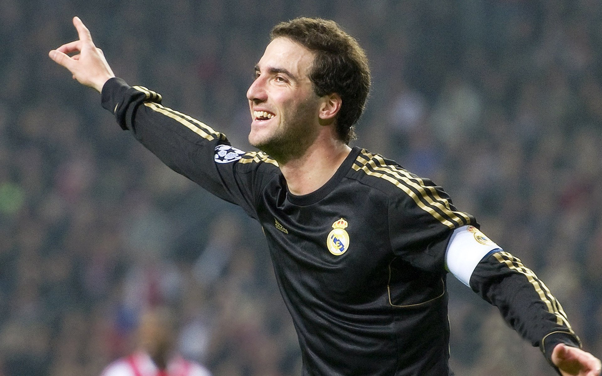 开云体育官网-英超争冠之夜，奥纳纳神扑难挽败局，对手无解表现书写历史