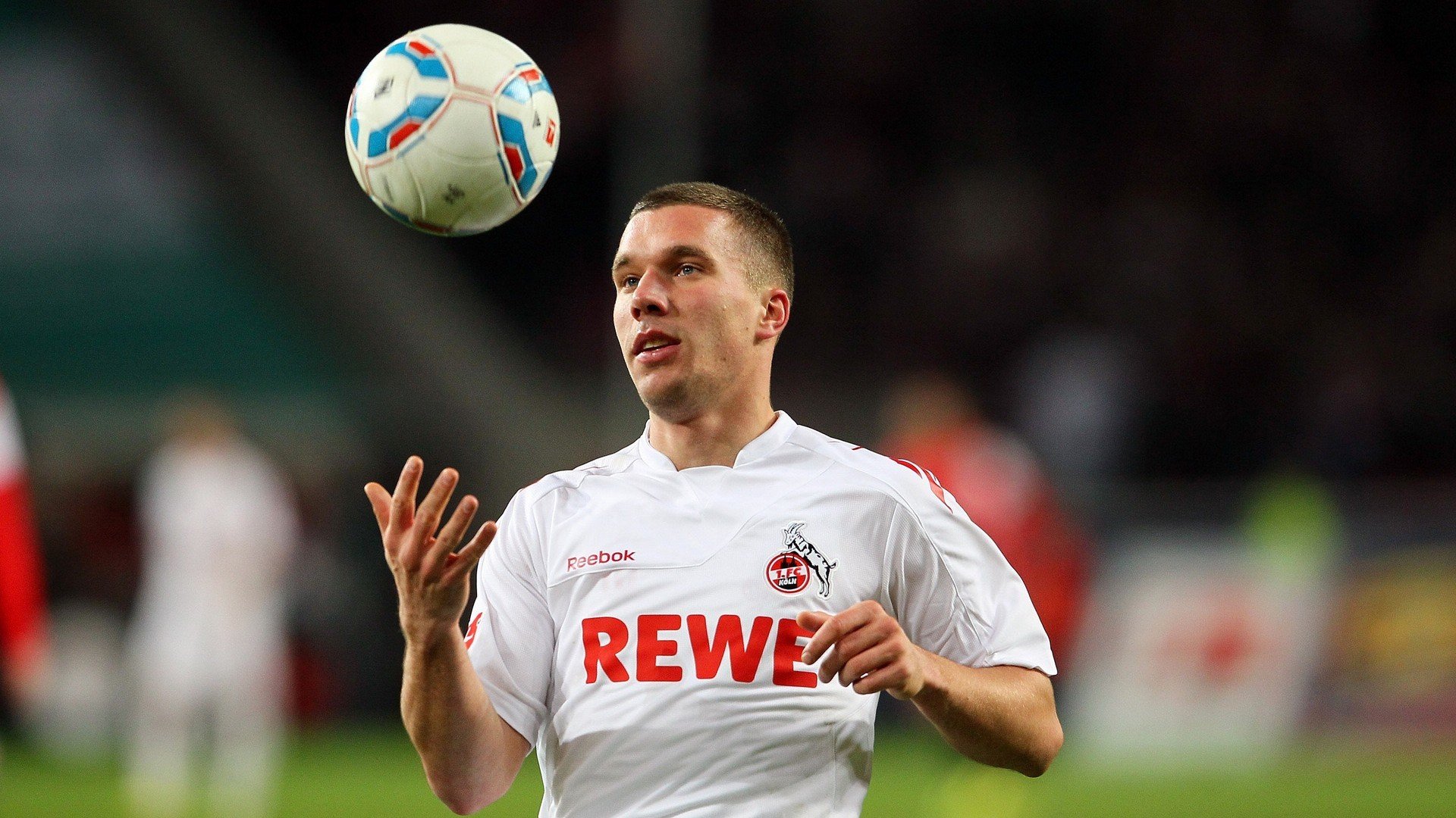 双线战场,共铸英雄,德罗赞奥运前夜的救赎与勇士绝境中的逆袭