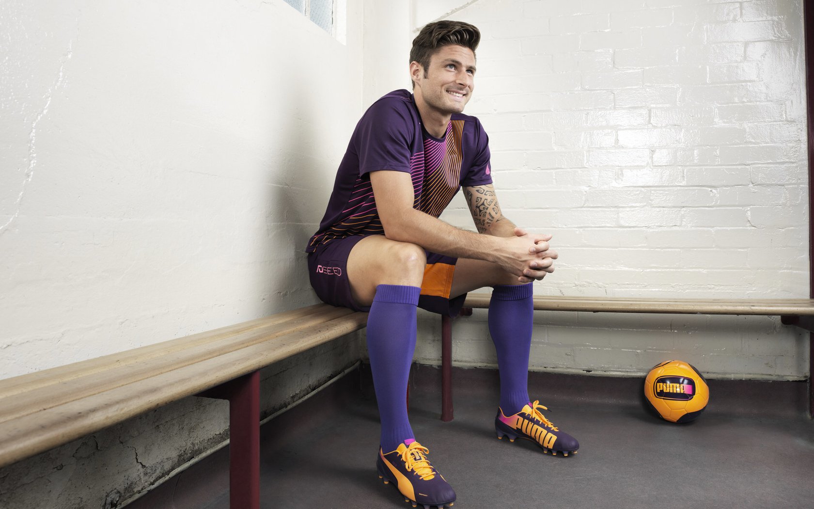 足球的双面叙事，当哈兰德在德甲称王时，摩洛哥悄然打穿了马德里竞技